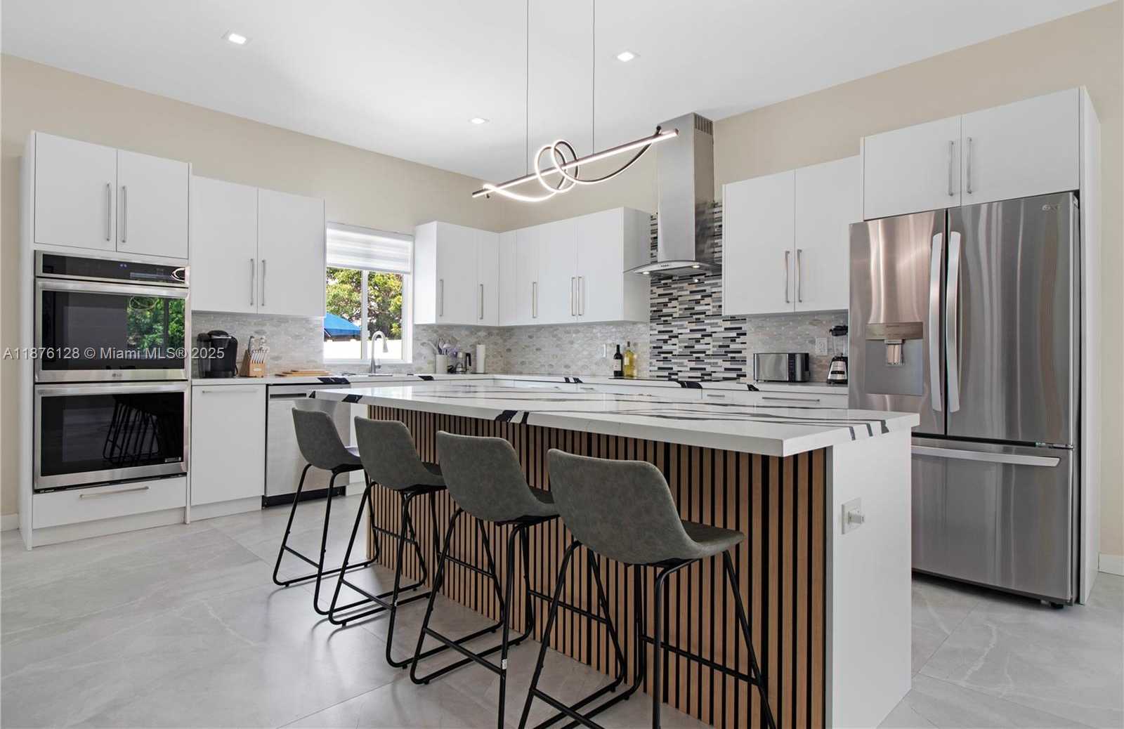 Small Image of 14840 NORTH EAST 8TH AVE, Miami Number 4