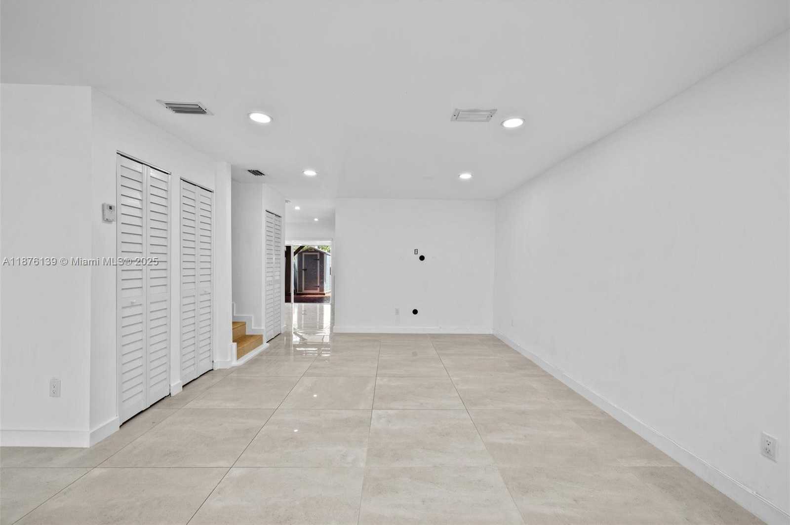 Small Image of 10932 NORTH WEST 7TH ST #902, Miami Number 14