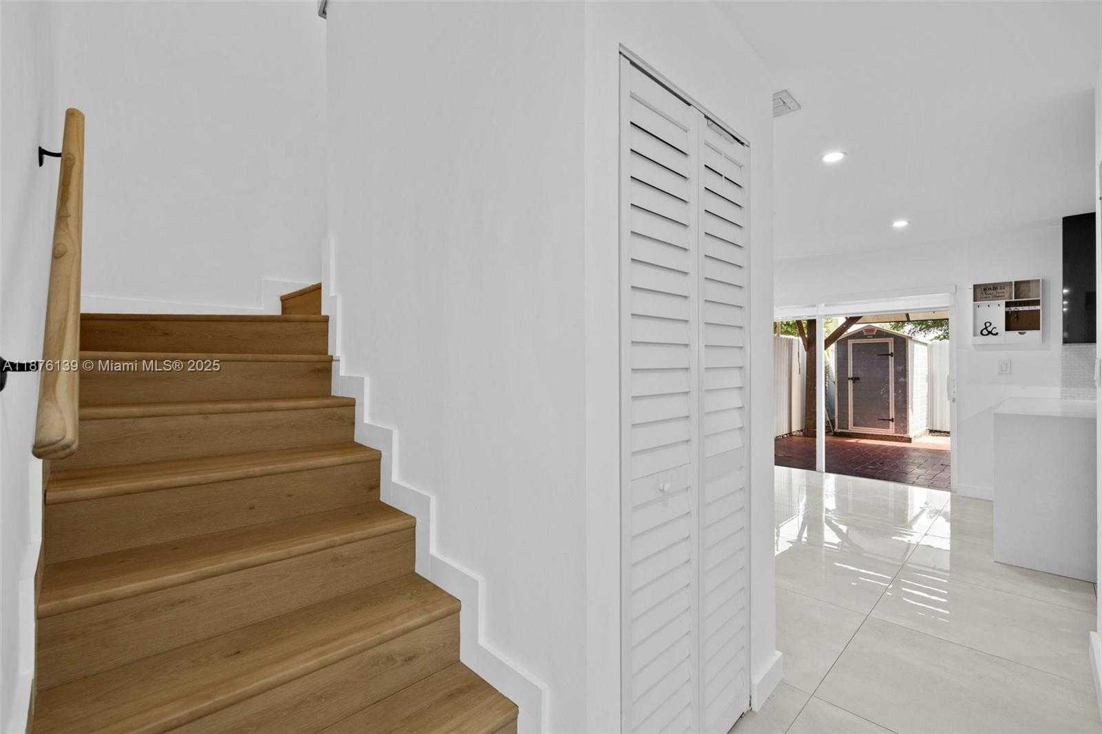 Small Image of 10932 NORTH WEST 7TH ST #902, Miami Number 19