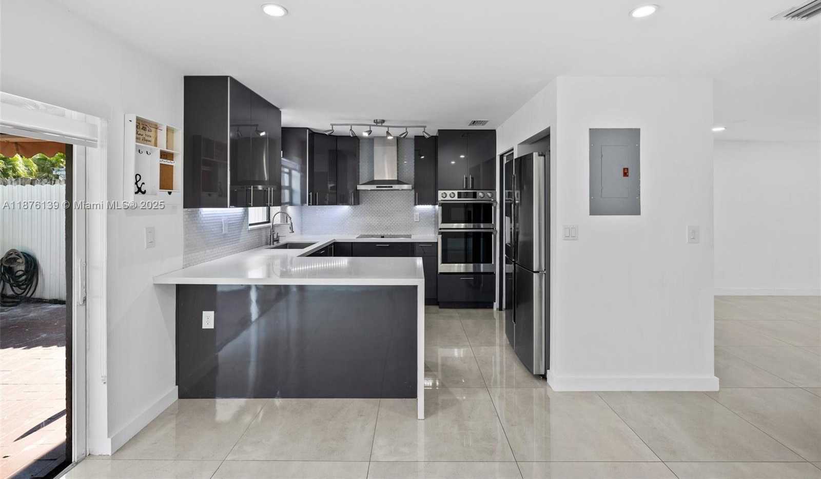 Small Image of 10932 NORTH WEST 7TH ST #902, Miami Number 8