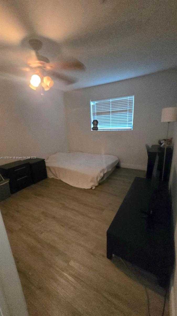 Small Image of 15120 SOUTH WEST 87TH AVE #1, Palmetto Bay Number 21