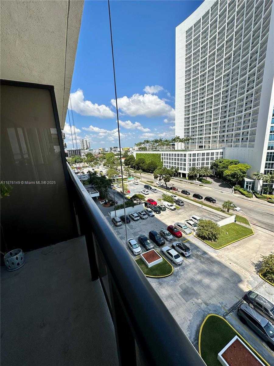 Small Image of 600 NORTH EAST 36TH ST #814, Miami Number 11