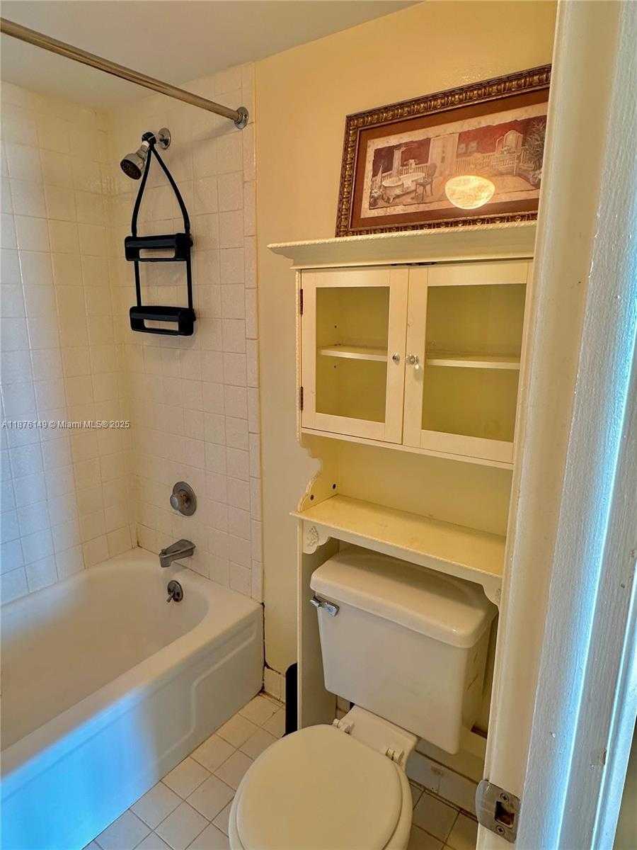 Small Image of 600 NORTH EAST 36TH ST #814, Miami Number 17