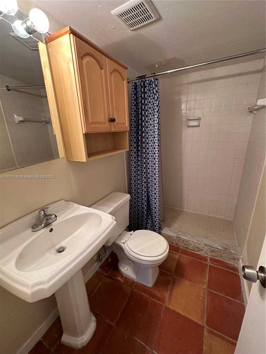Small Image of 600 NORTH EAST 36TH ST #814, Miami Number 2