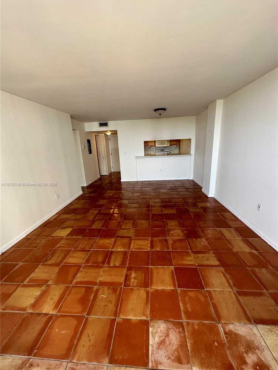 Small Image of 600 NORTH EAST 36TH ST #814, Miami Number 6