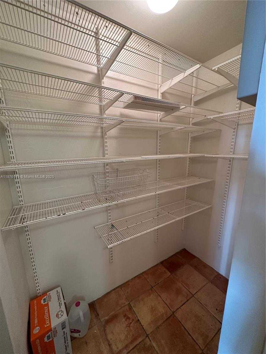 Small Image of 600 NORTH EAST 36TH ST #814, Miami Number 8
