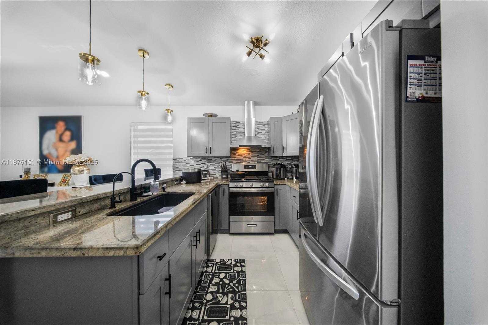 Small Image of 17079 SOUTH WEST 142ND PL, Miami Number 15