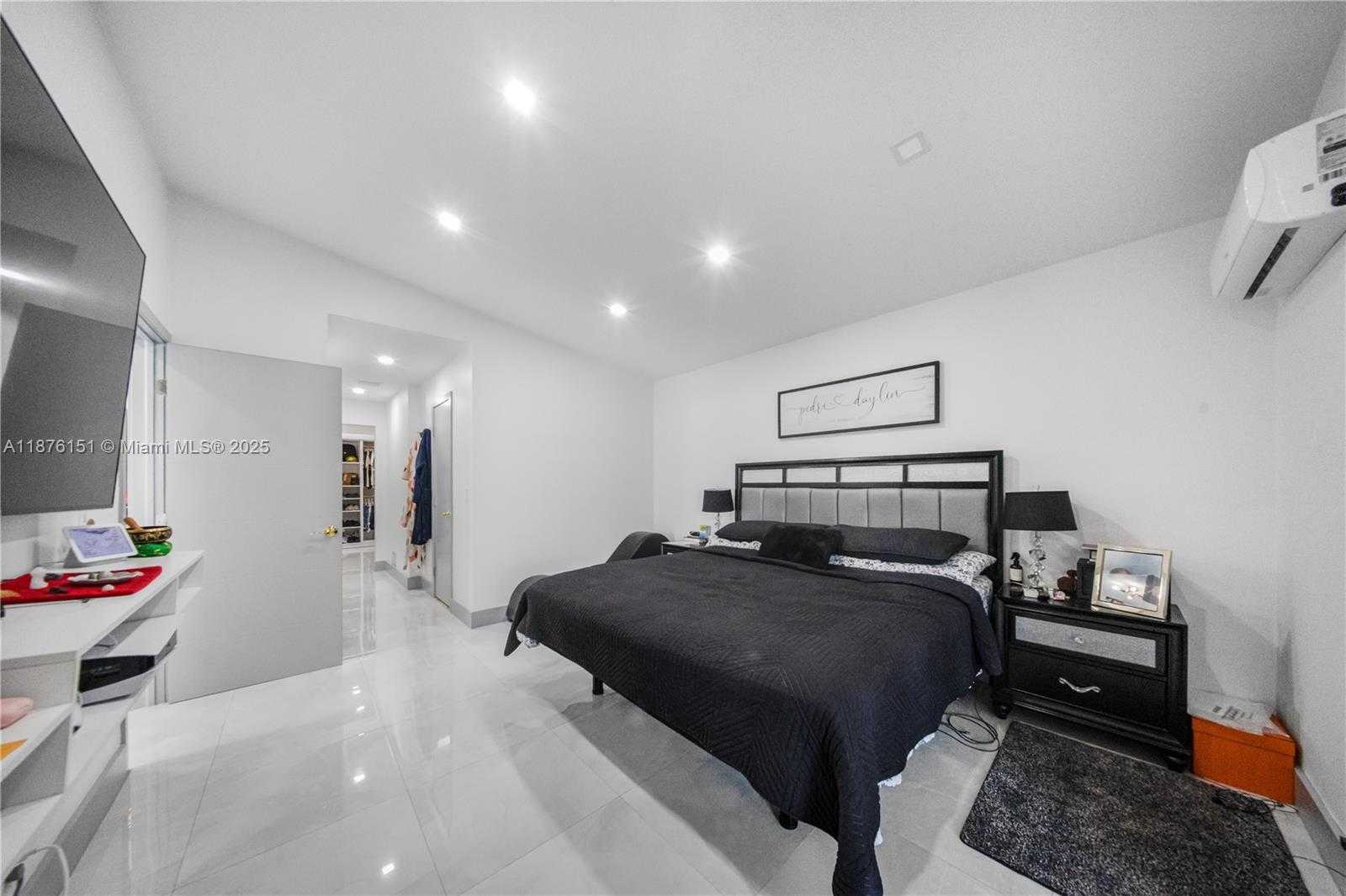 Small Image of 17079 SOUTH WEST 142ND PL, Miami Number 20