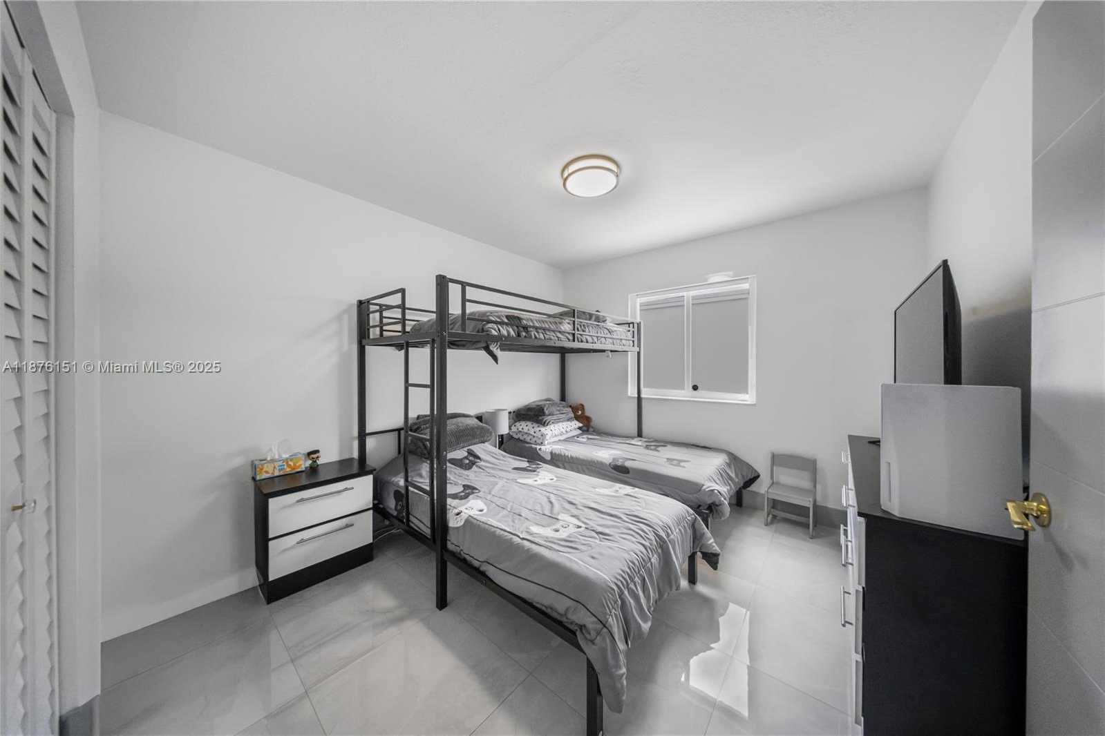 Small Image of 17079 SOUTH WEST 142ND PL, Miami Number 26