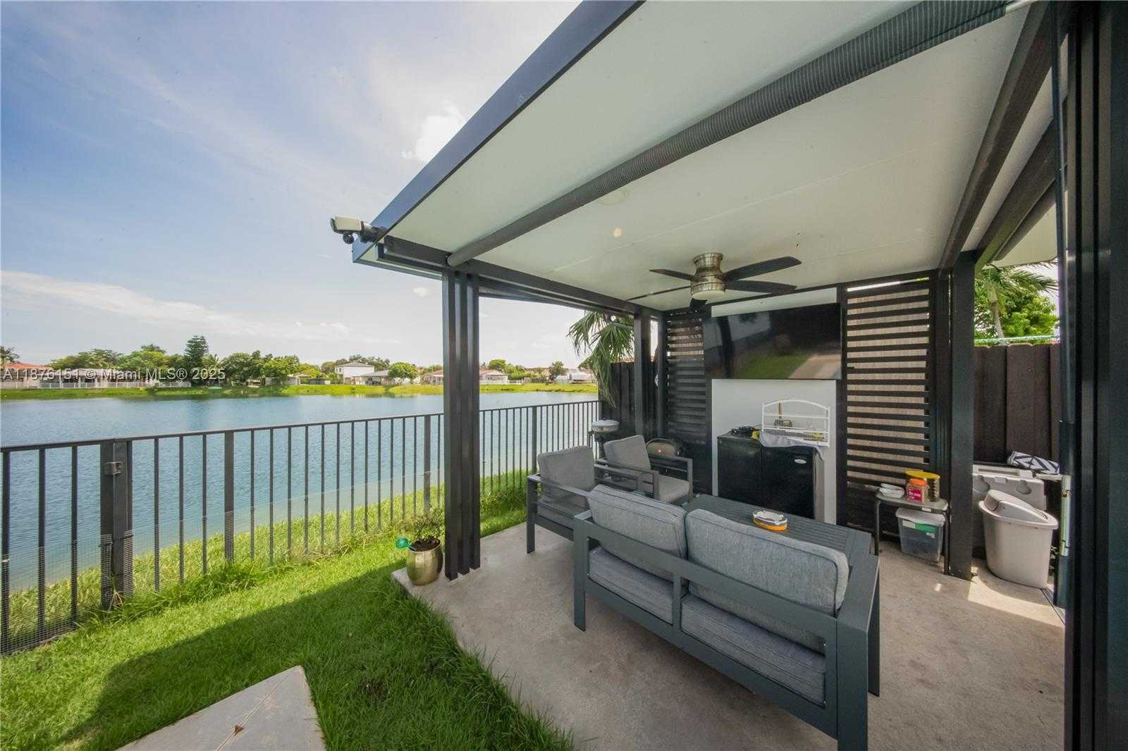 Small Image of 17079 SOUTH WEST 142ND PL, Miami Number 36