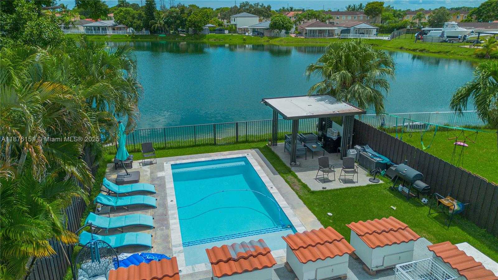 Small Image of 17079 SOUTH WEST 142ND PL, Miami Number 45