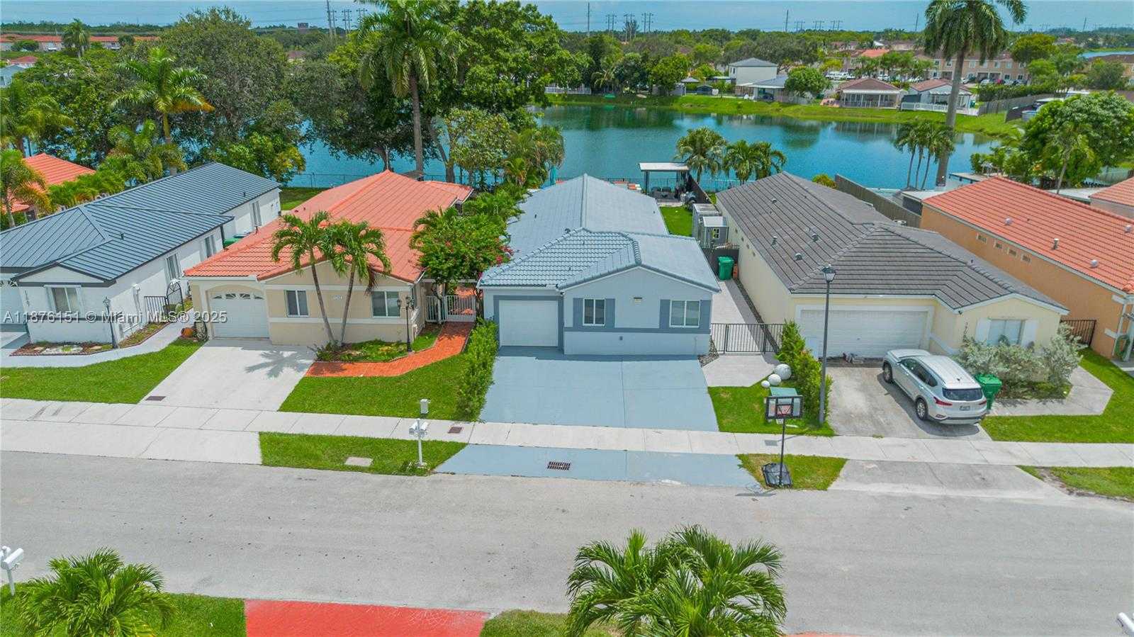 Small Image of 17079 SOUTH WEST 142ND PL, Miami Number 5