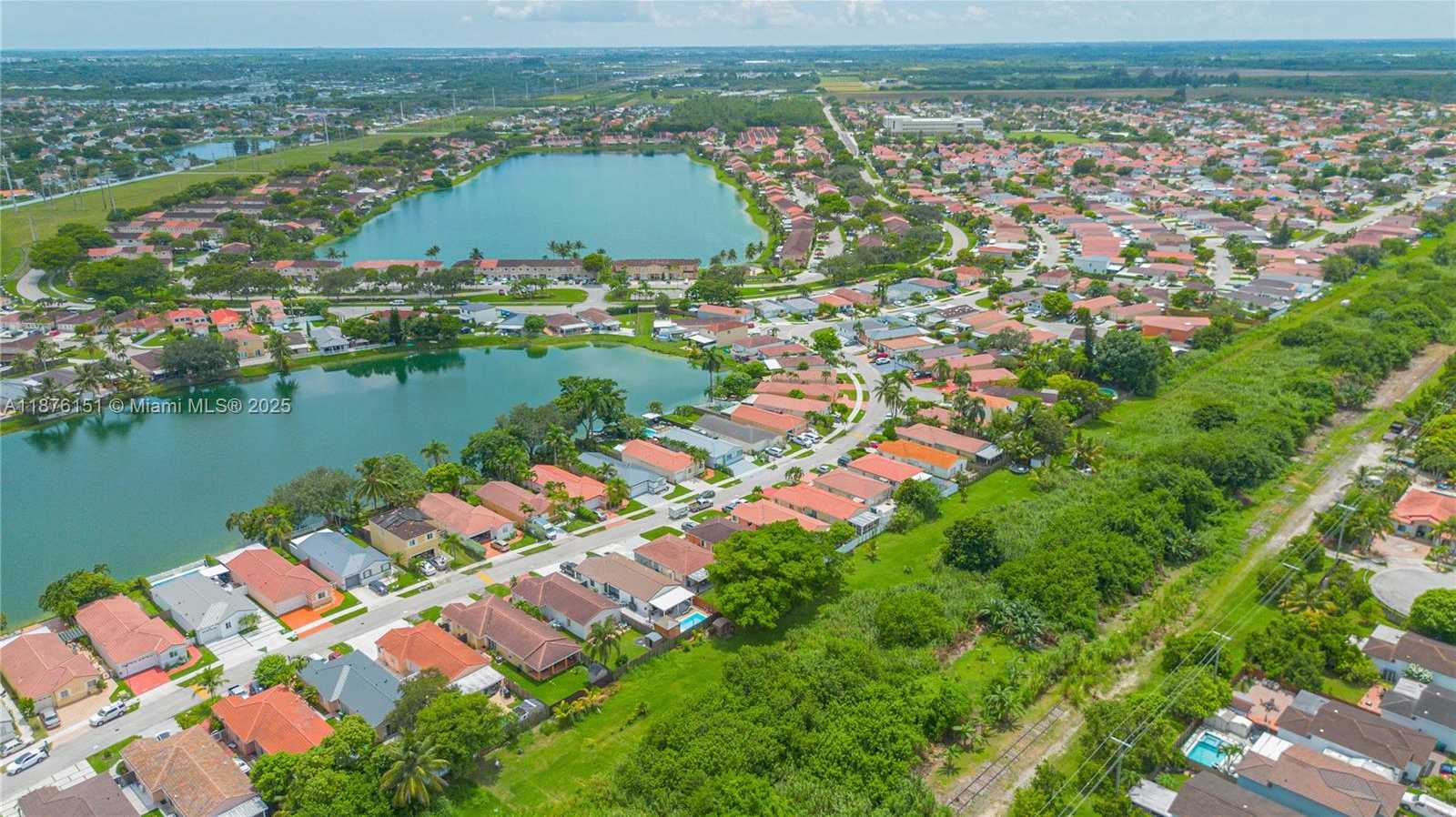 Small Image of 17079 SOUTH WEST 142ND PL, Miami Number 6