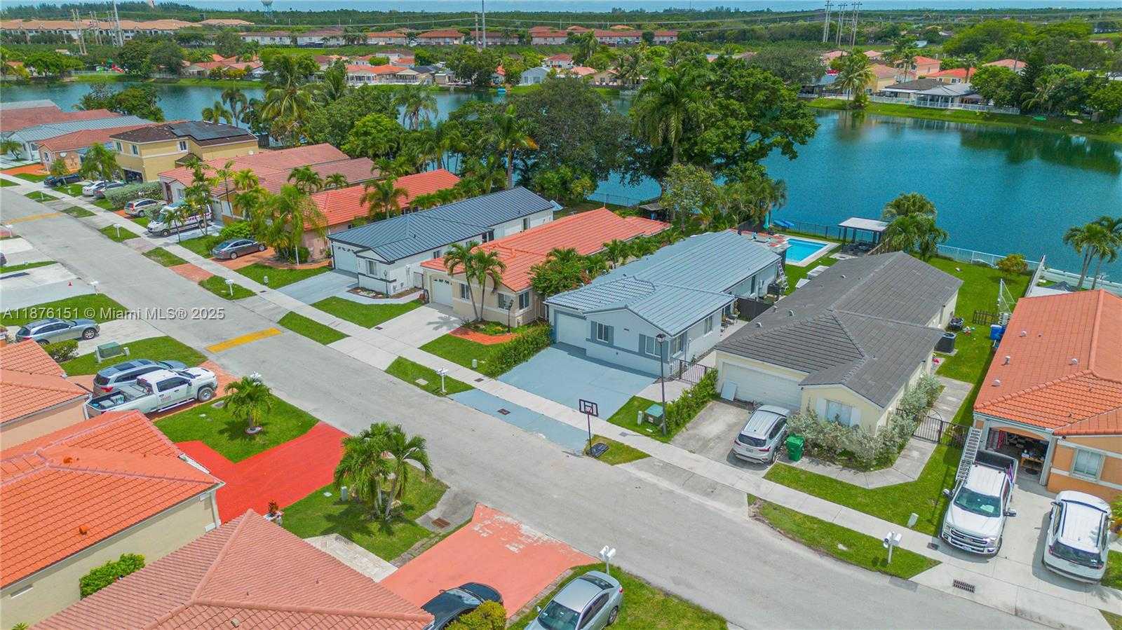 Small Image of 17079 SOUTH WEST 142ND PL, Miami Number 7