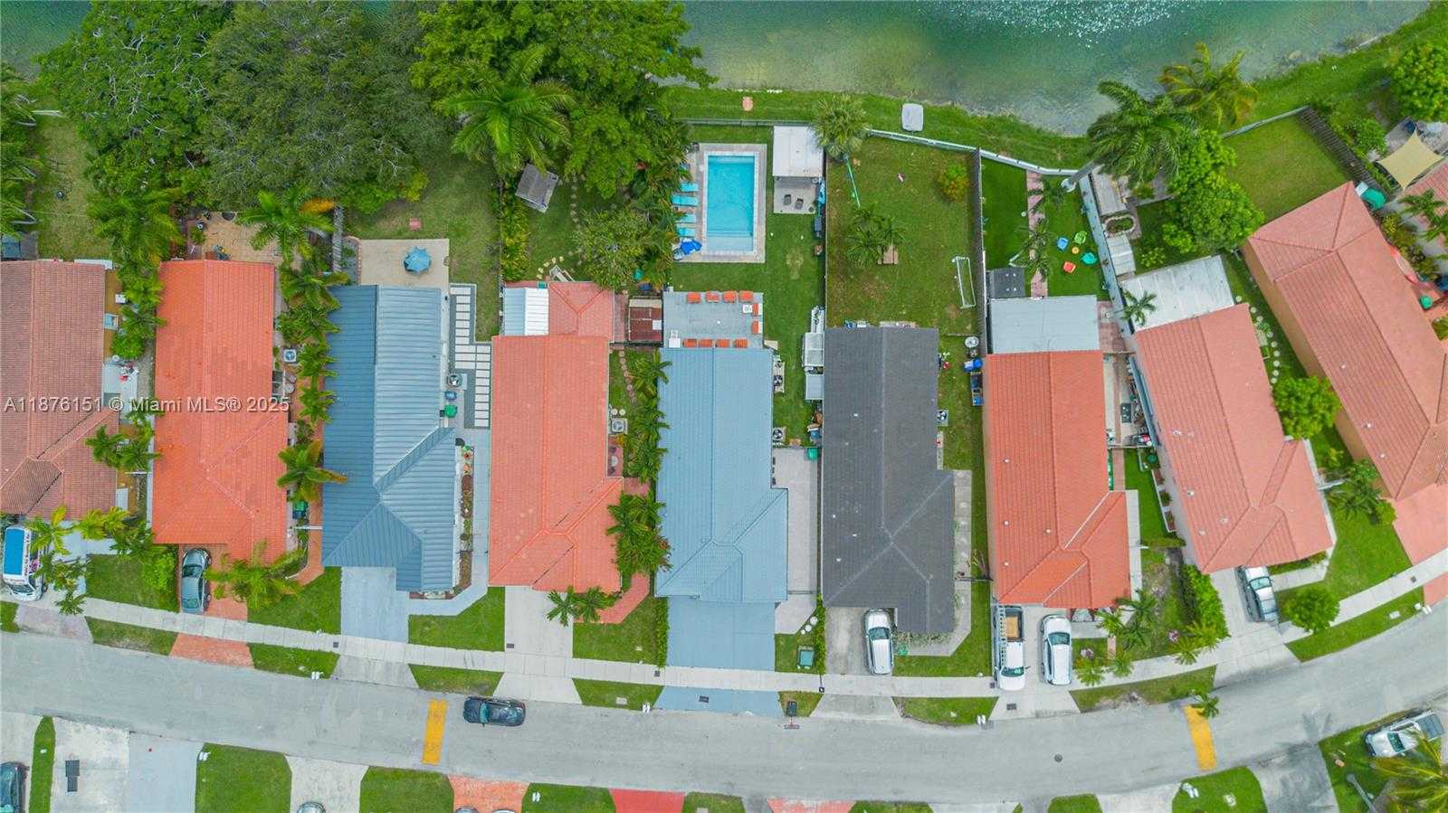 Small Image of 17079 SOUTH WEST 142ND PL, Miami Number 9