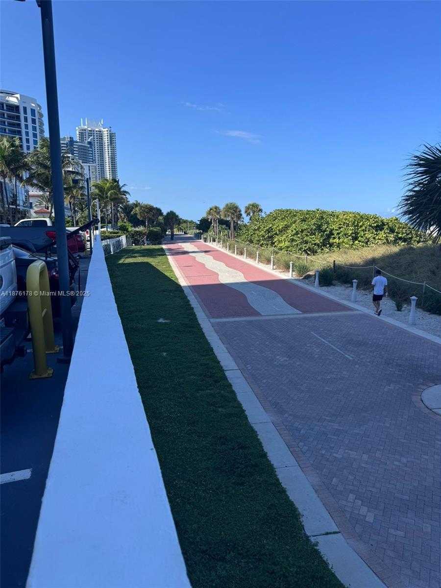 Small Image of 5825 COLLINS AVE #J4, Miami Beach Number 16