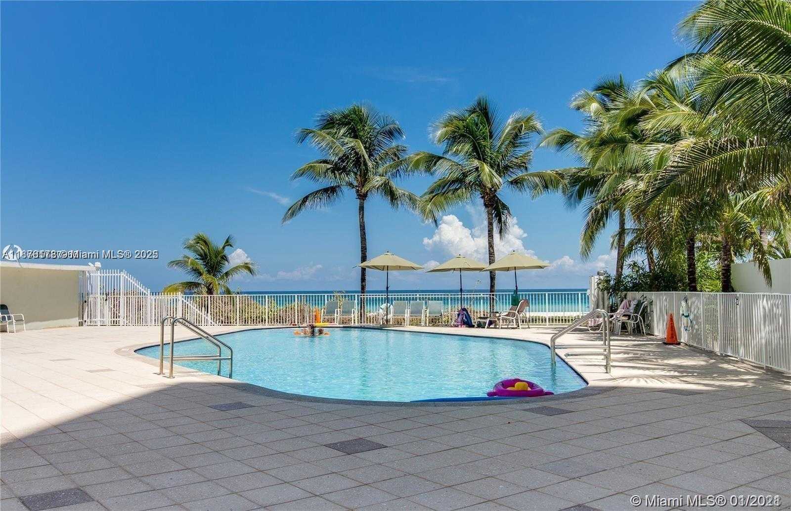 Small Image of 5825 COLLINS AVE #J4, Miami Beach Number 19
