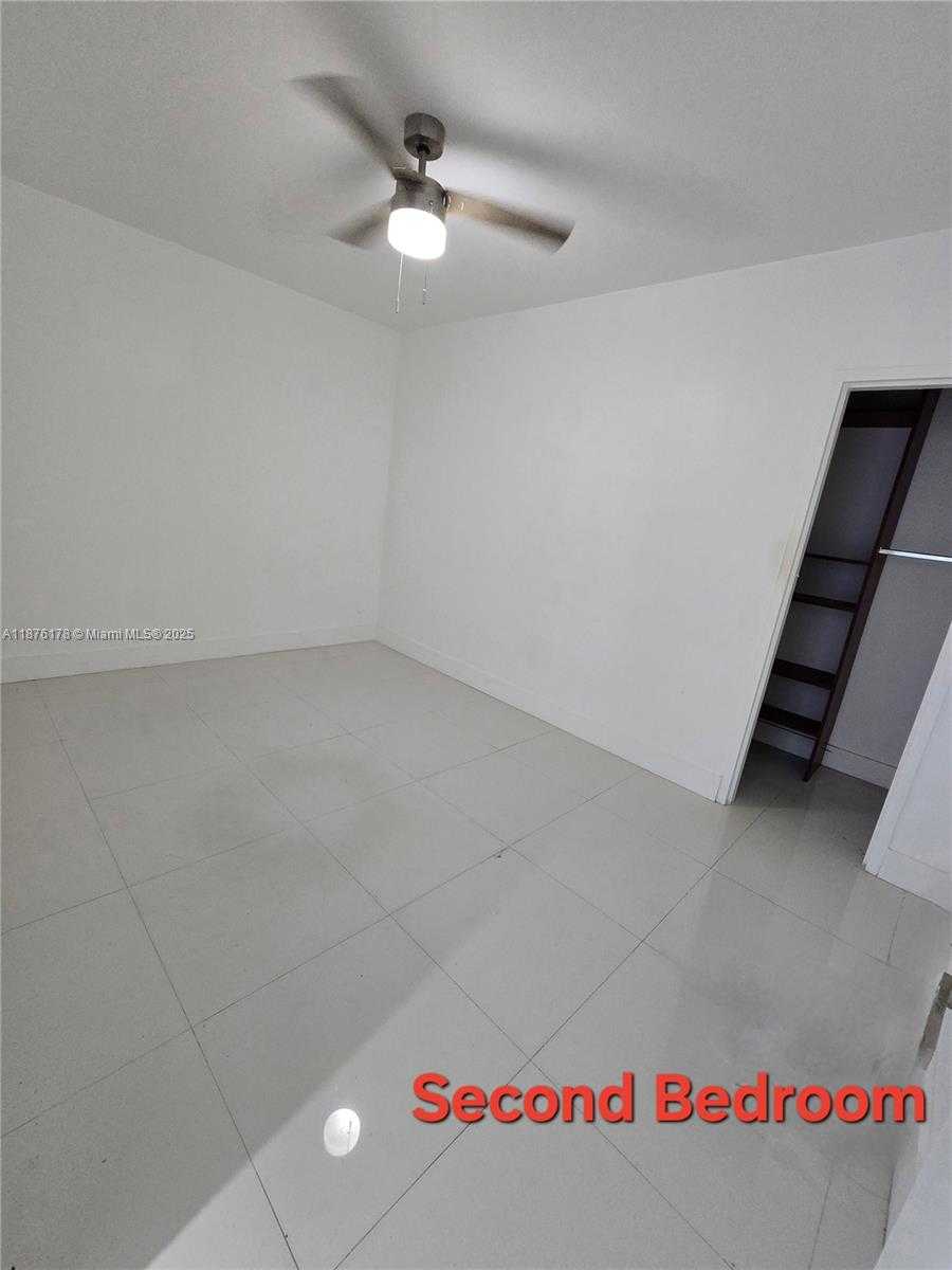 Small Image of 5825 COLLINS AVE #J4, Miami Beach Number 42
