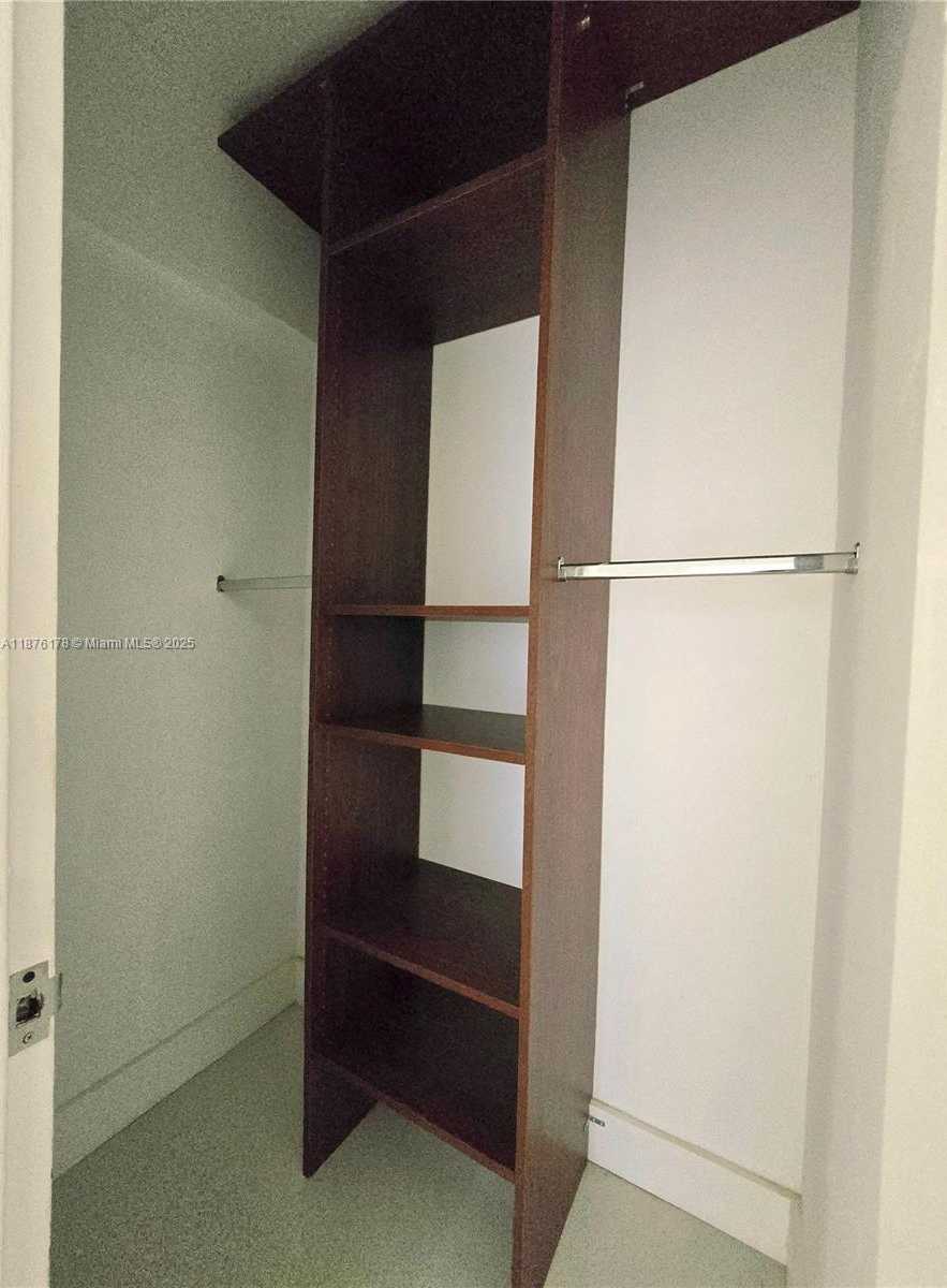 Small Image of 5825 COLLINS AVE #J4, Miami Beach Number 44