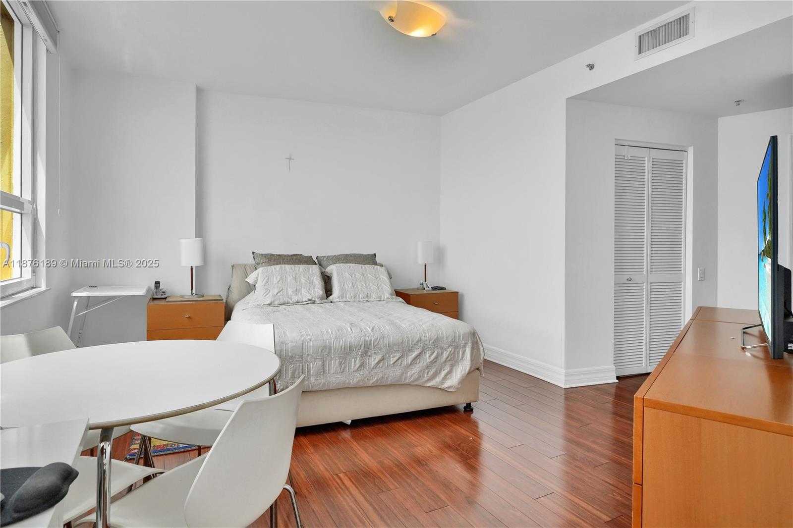 Small Image of 808 BRICKELL KEY DR #2506, Miami Number 13