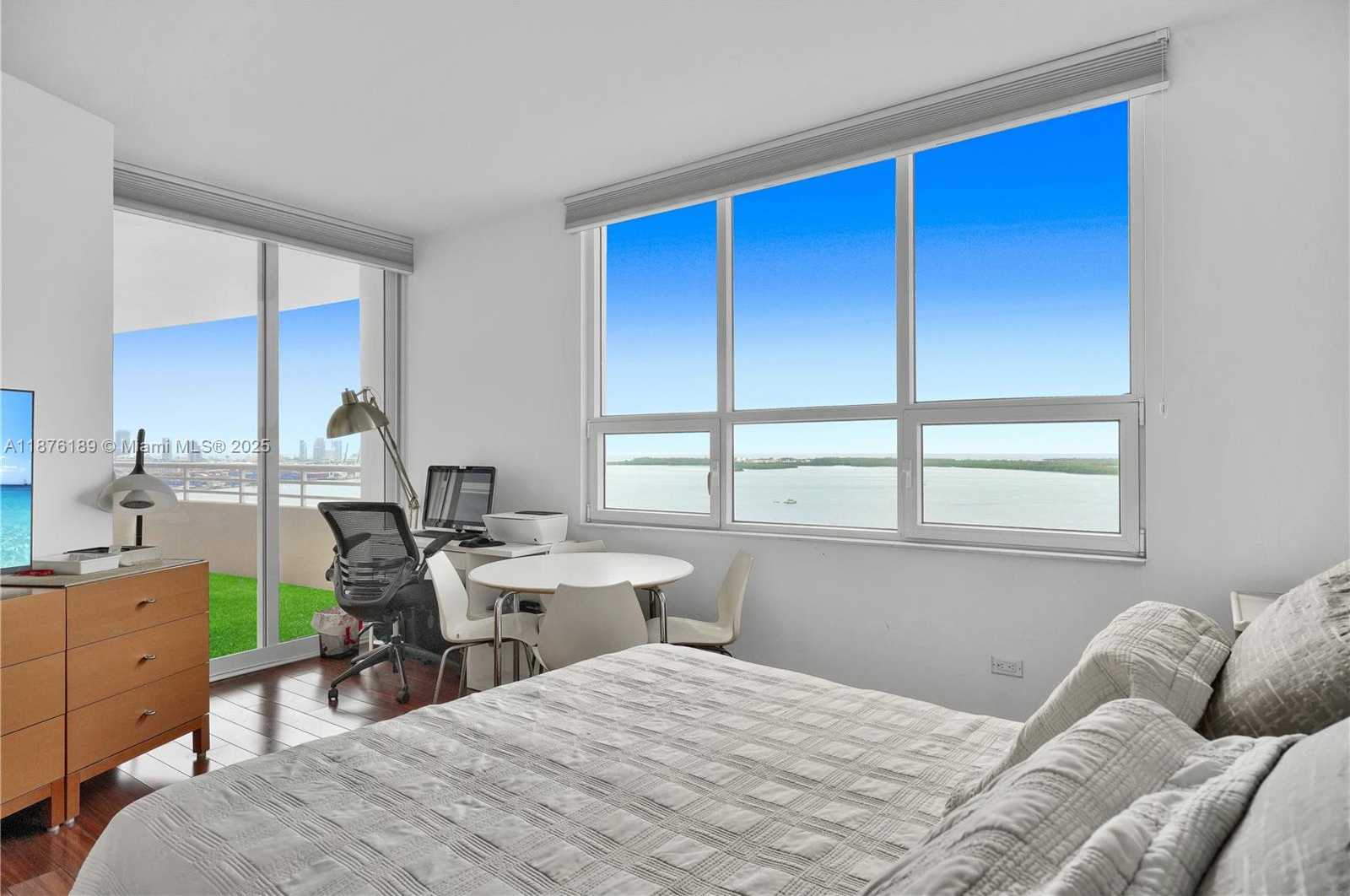 Small Image of 808 BRICKELL KEY DR #2506, Miami Number 14