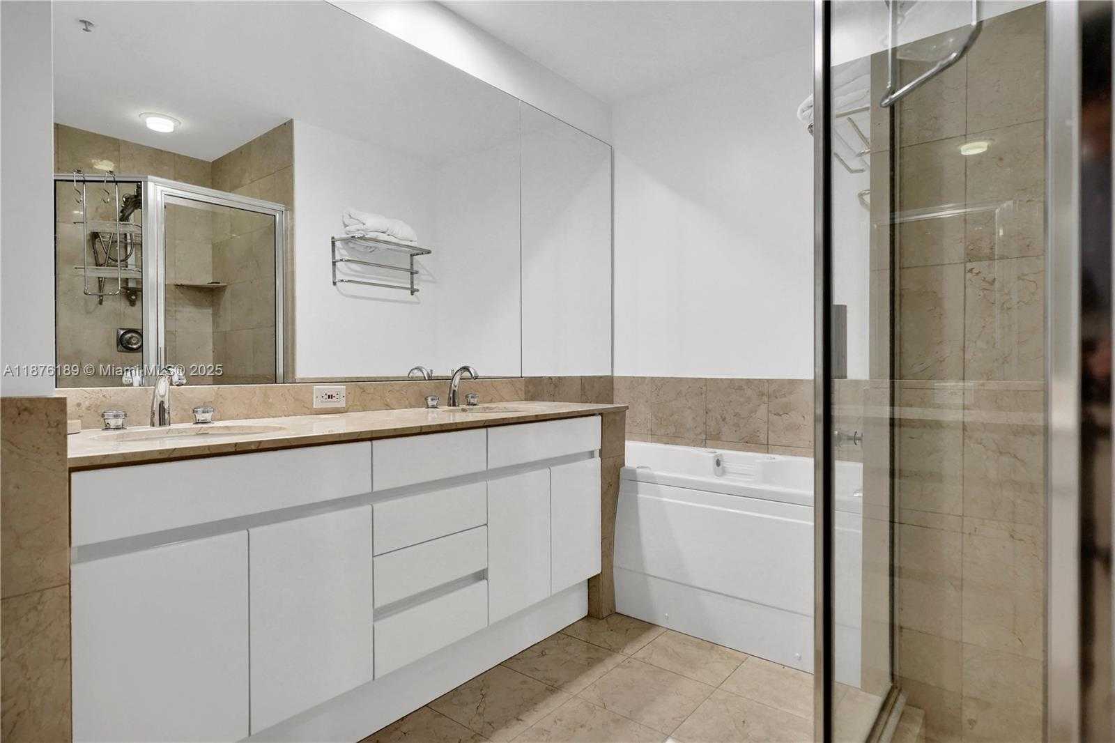 Small Image of 808 BRICKELL KEY DR #2506, Miami Number 16