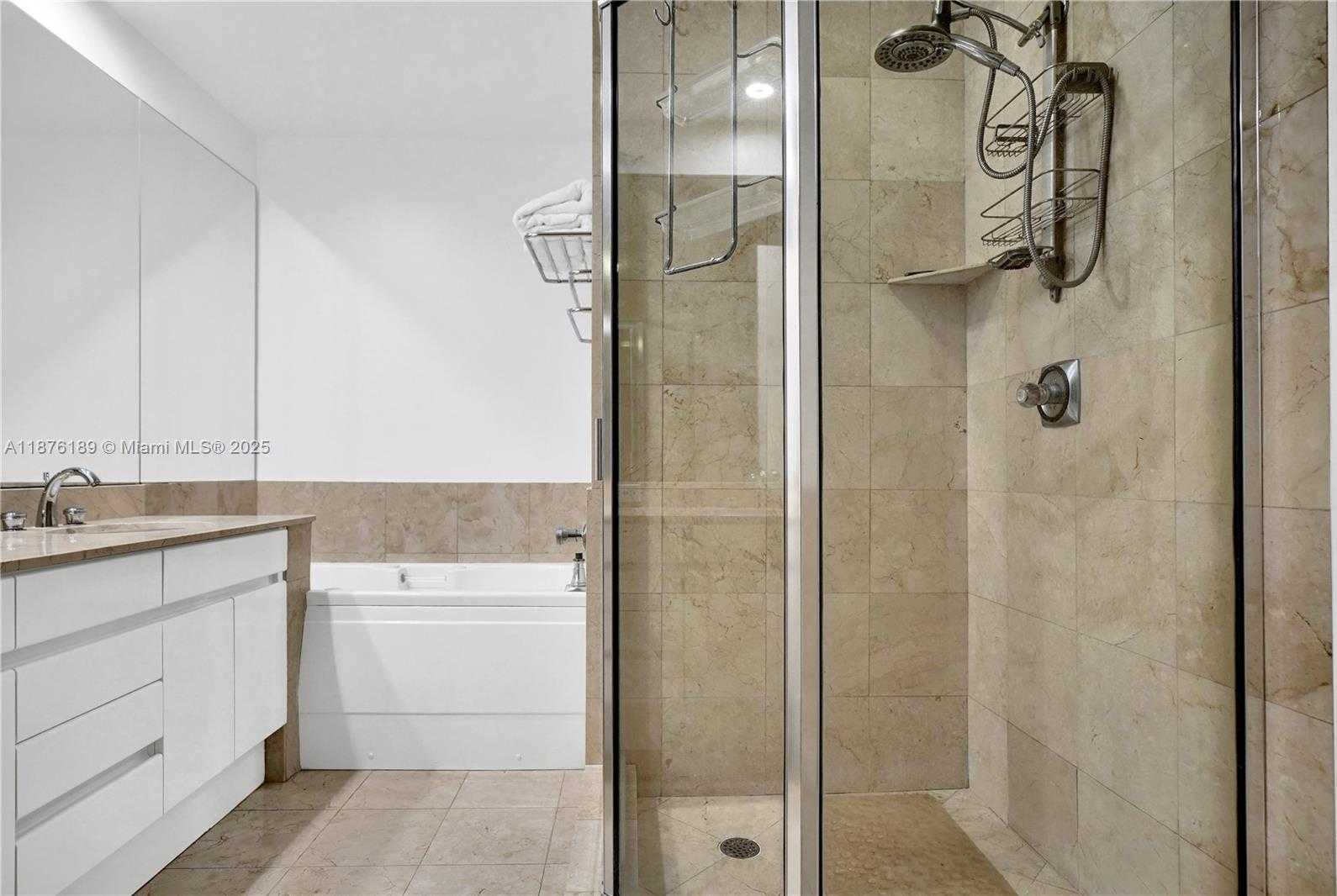 Small Image of 808 BRICKELL KEY DR #2506, Miami Number 17