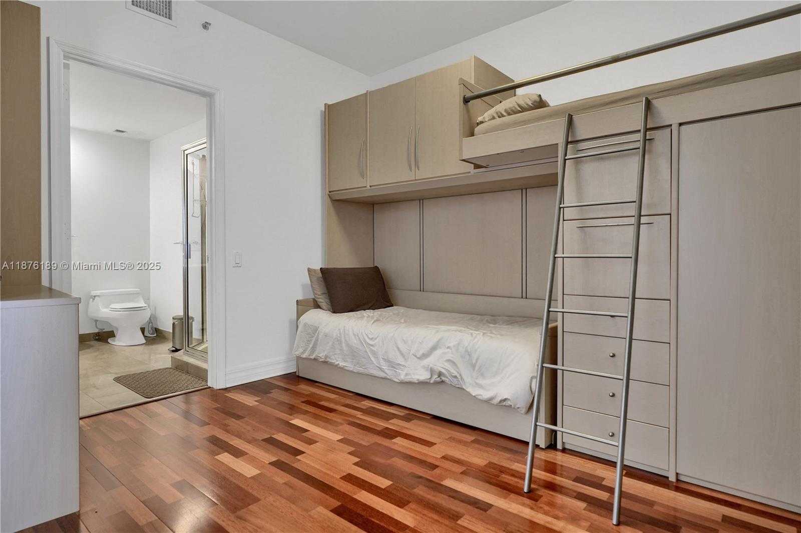 Small Image of 808 BRICKELL KEY DR #2506, Miami Number 21