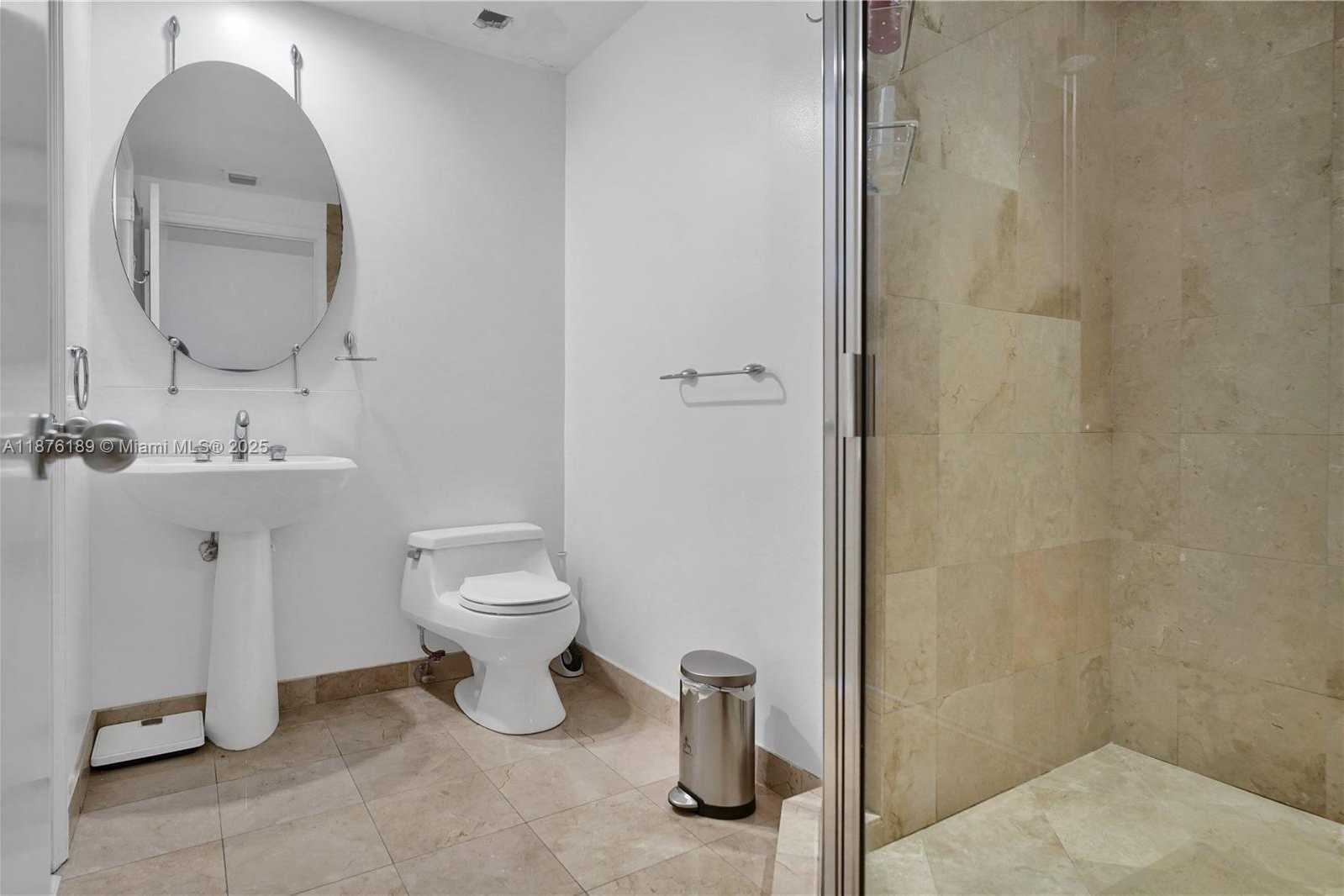 Small Image of 808 BRICKELL KEY DR #2506, Miami Number 22