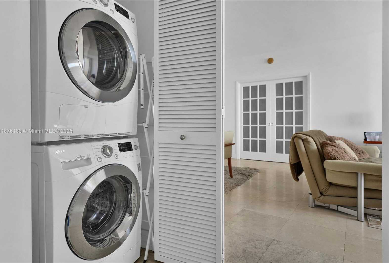 Small Image of 808 BRICKELL KEY DR #2506, Miami Number 24