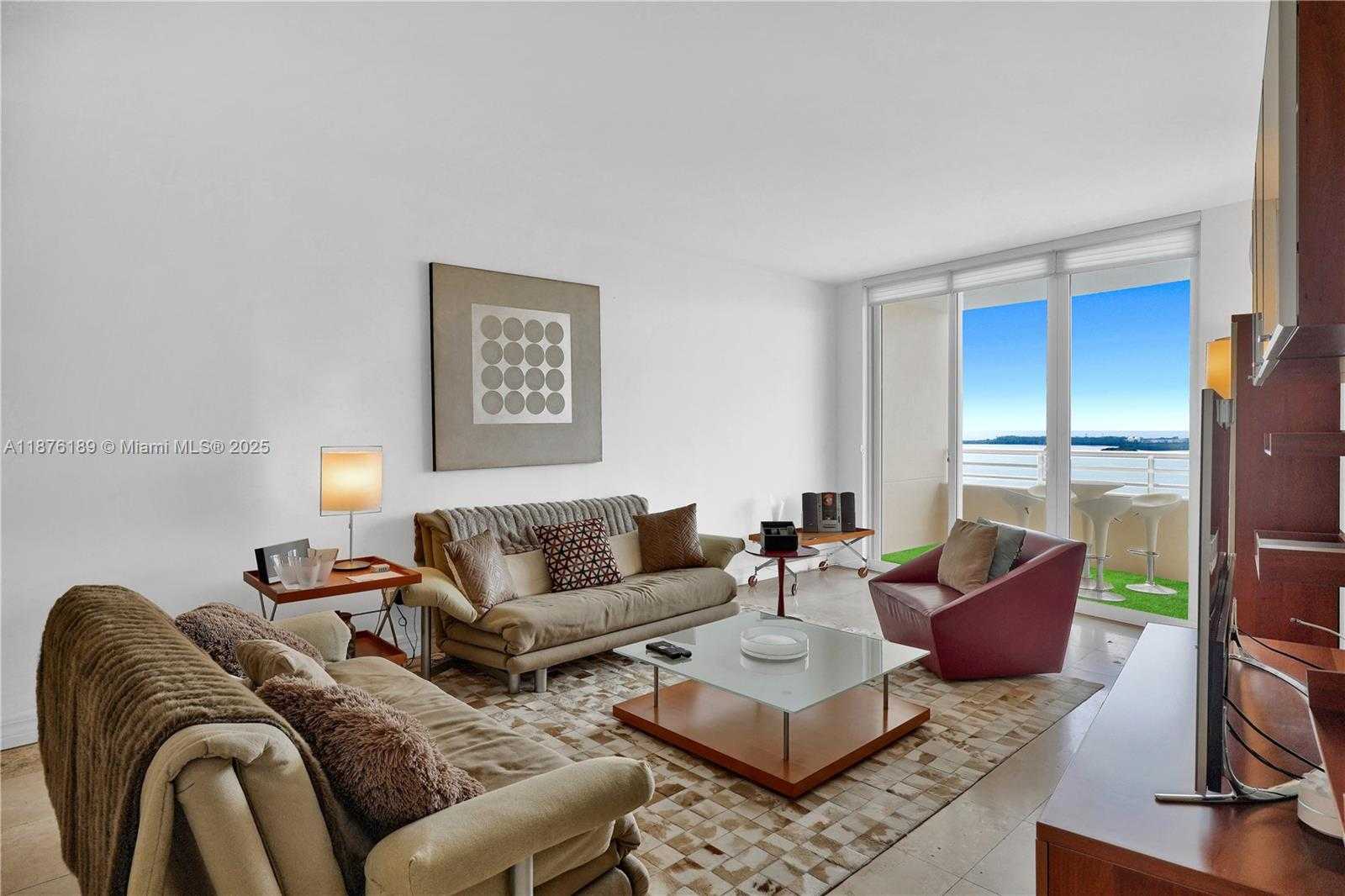 Small Image of 808 BRICKELL KEY DR #2506, Miami Number 4