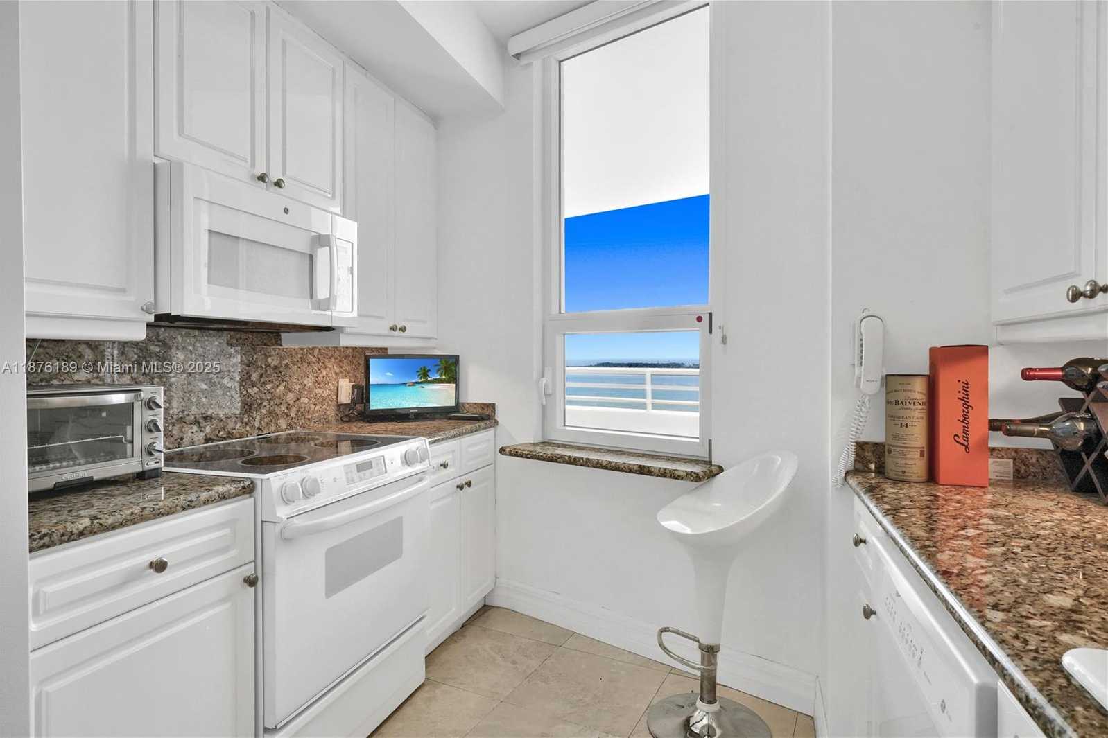 Small Image of 808 BRICKELL KEY DR #2506, Miami Number 9
