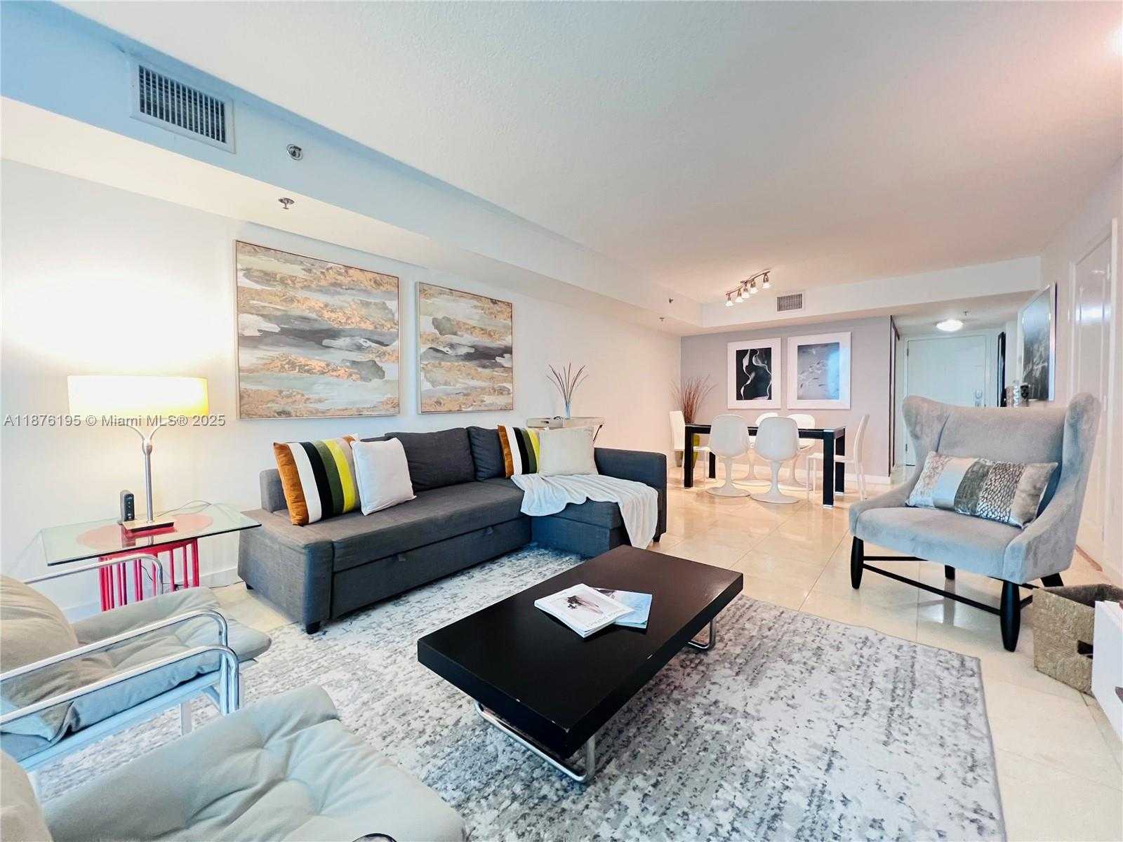 Small Image of 1200 BRICKELL BAY DR #2809, Miami Number 10