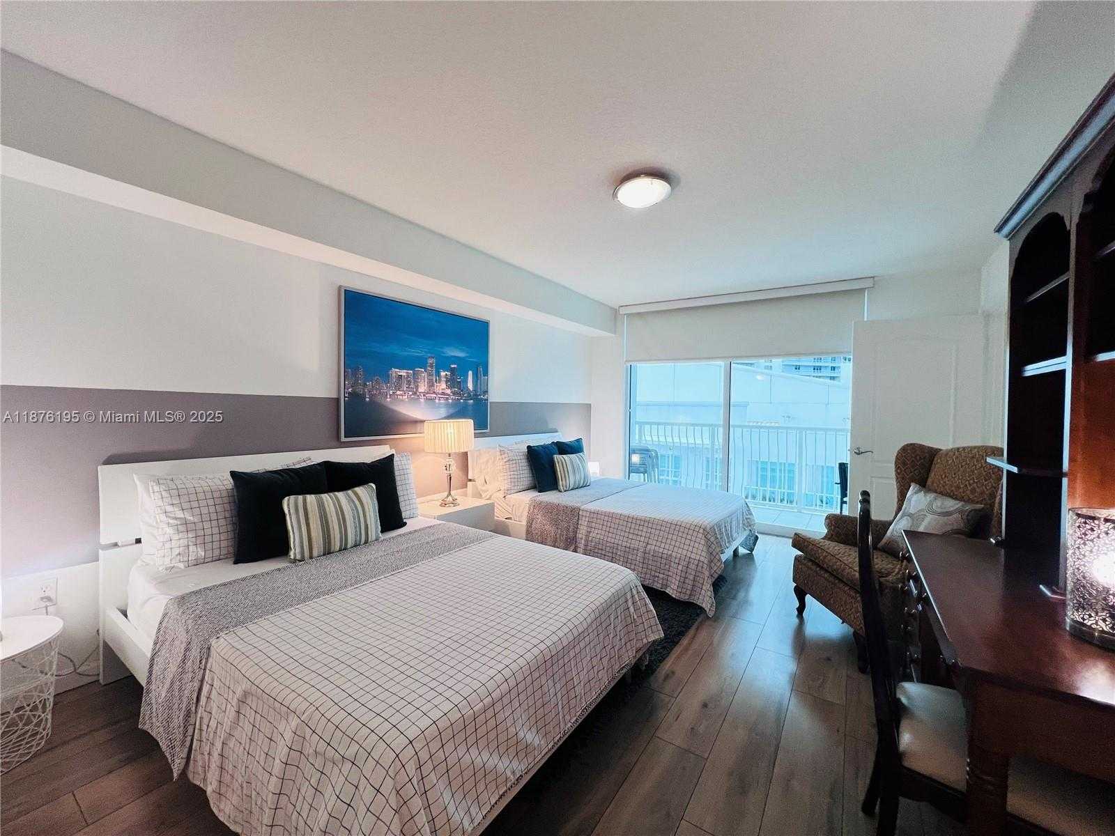 Small Image of 1200 BRICKELL BAY DR #2809, Miami Number 16