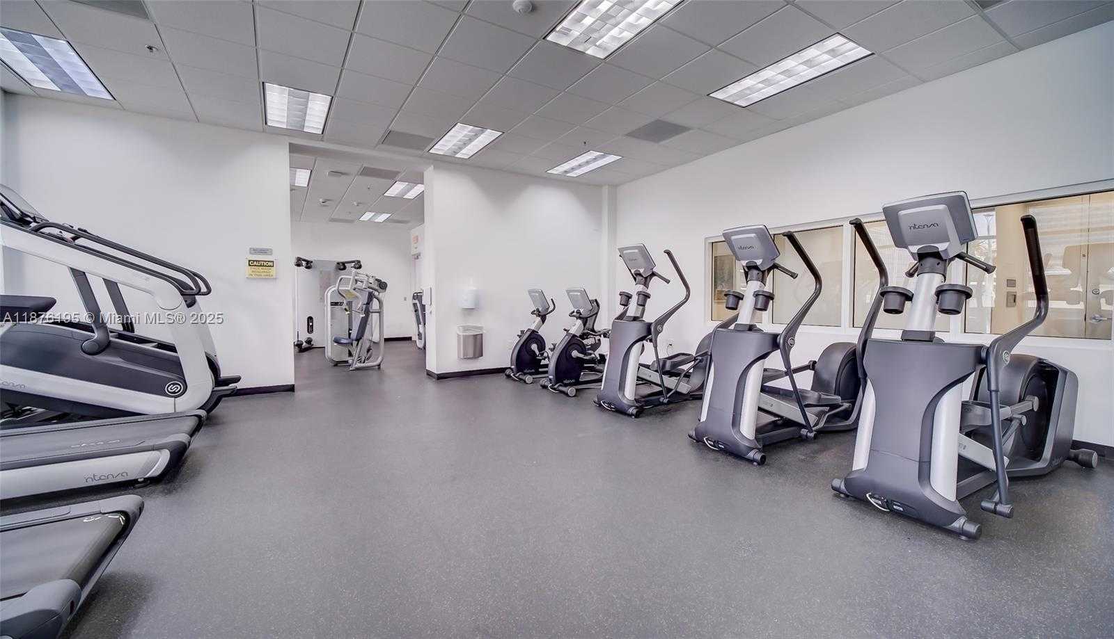 Small Image of 1200 BRICKELL BAY DR #2809, Miami Number 27