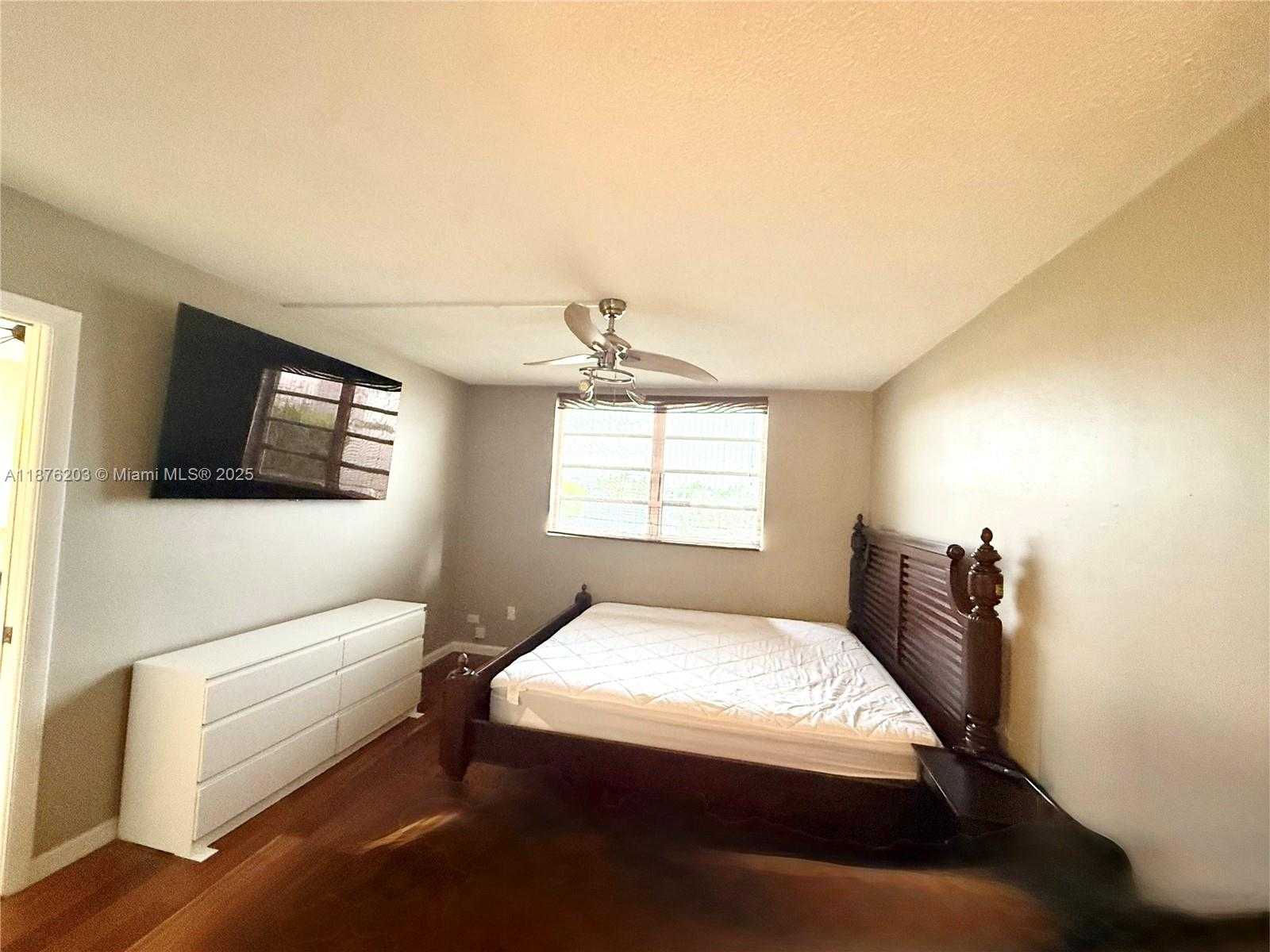 Small Image of 3020 MARCOS DR #S203, Aventura Number 9