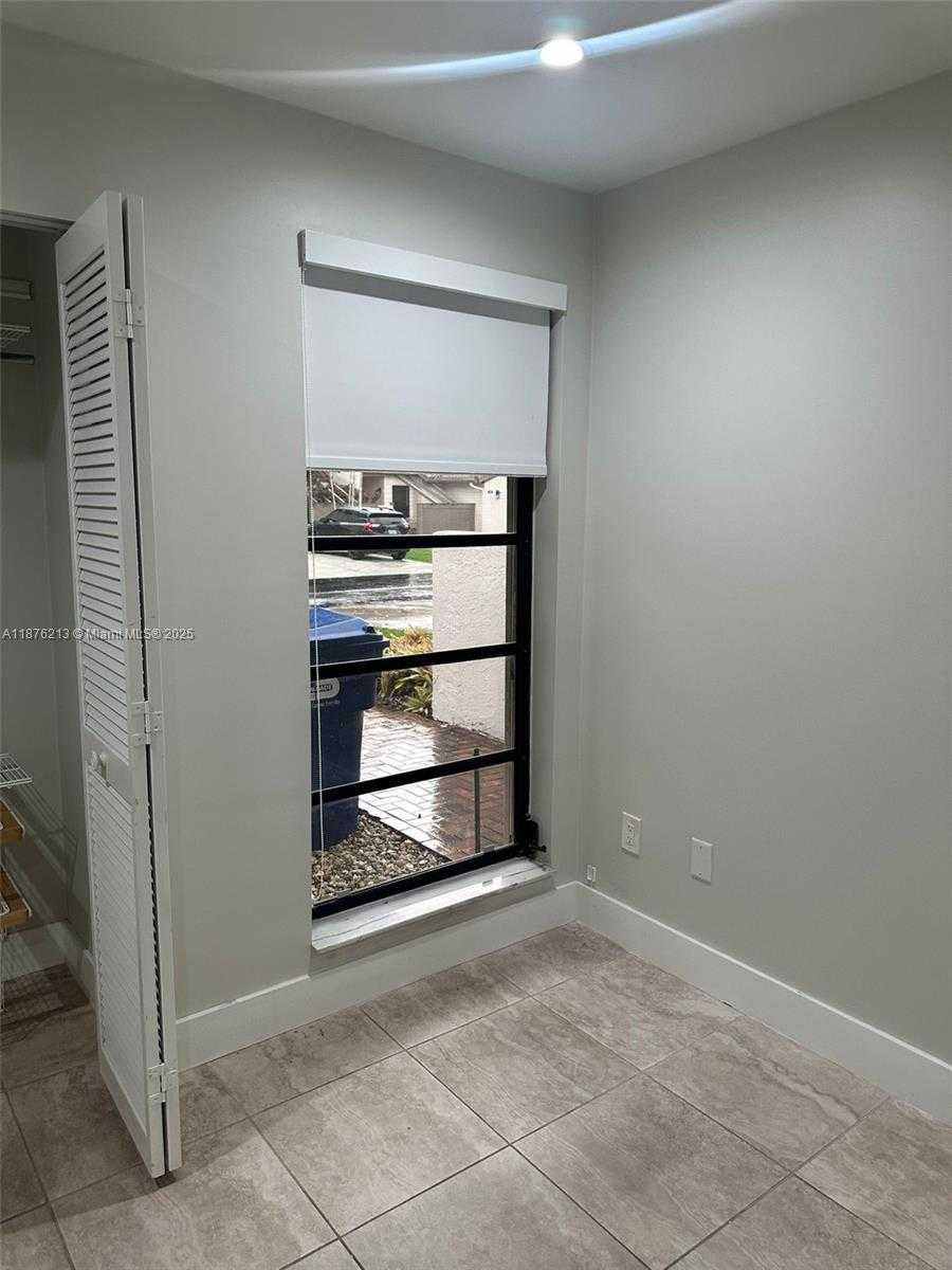 Small Image of 8563 SOUTH WEST 115TH CT #8563, Miami Number 19