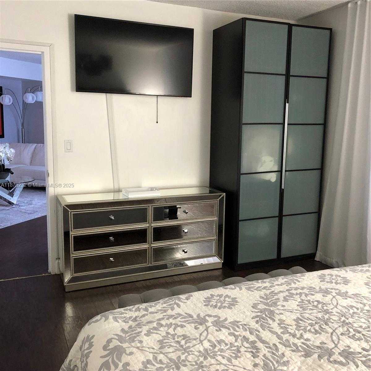 Small Image of 905 BRICKELL BAY DR #327, Miami Number 17