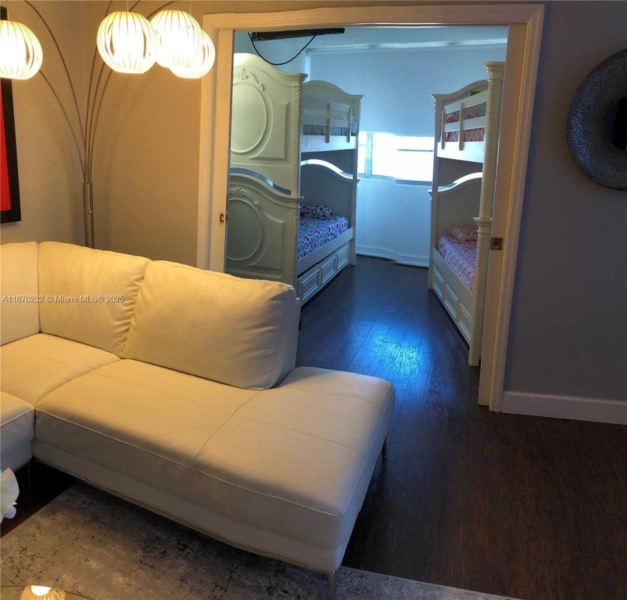 Small Image of 905 BRICKELL BAY DR #327, Miami Number 21