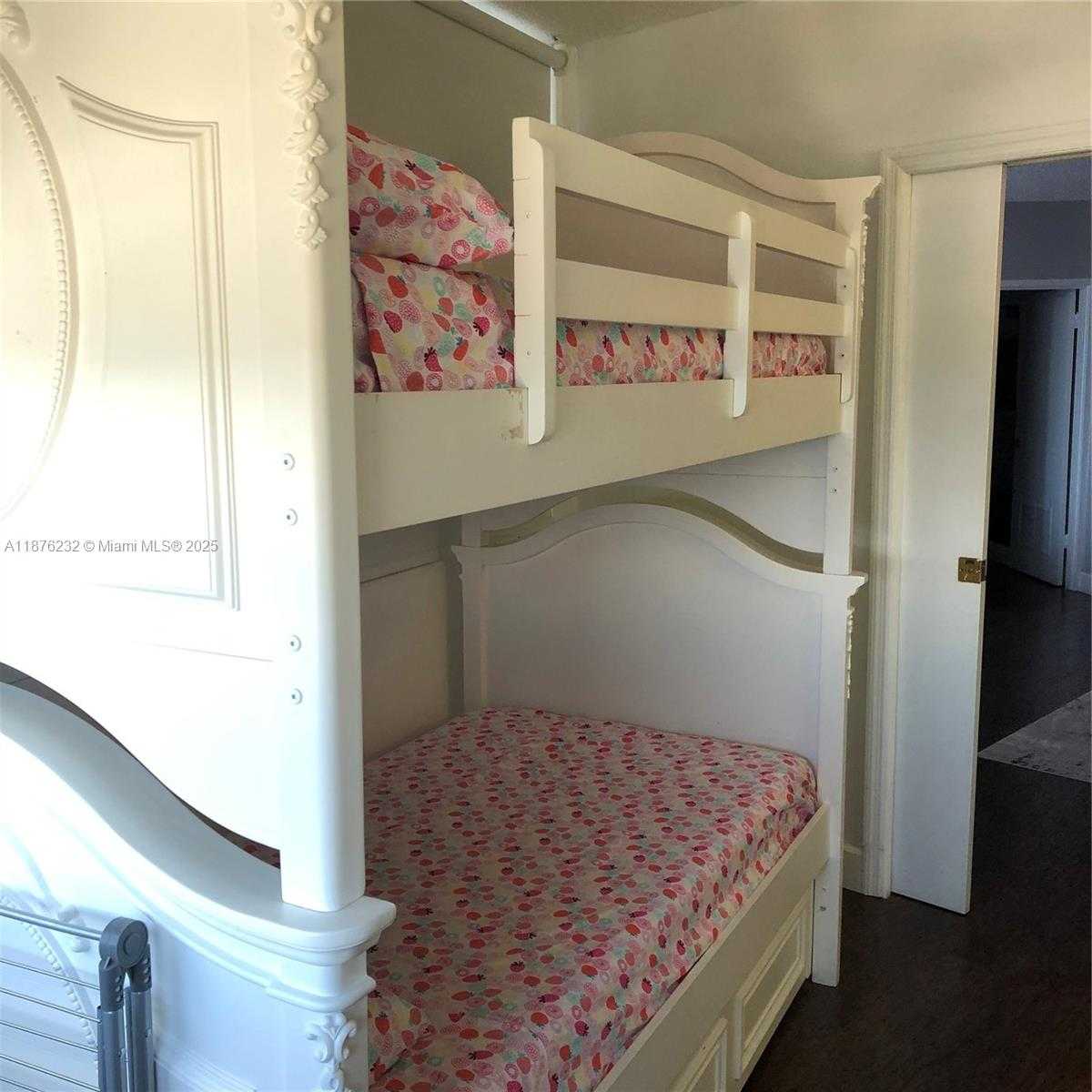 Small Image of 905 BRICKELL BAY DR #327, Miami Number 24