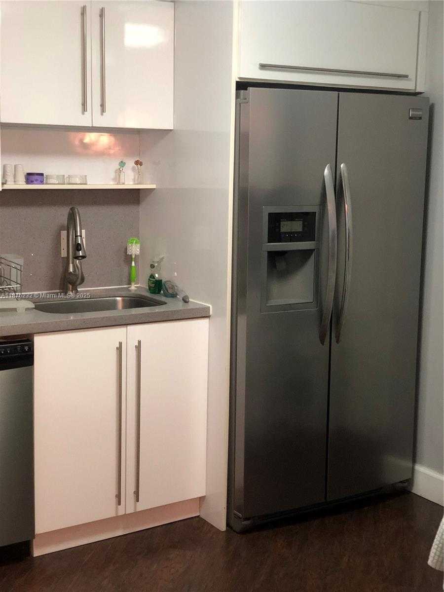 Small Image of 905 BRICKELL BAY DR #327, Miami Number 26