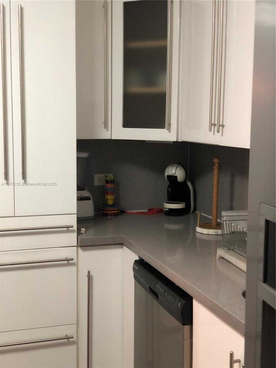 Small Image of 905 BRICKELL BAY DR #327, Miami Number 27