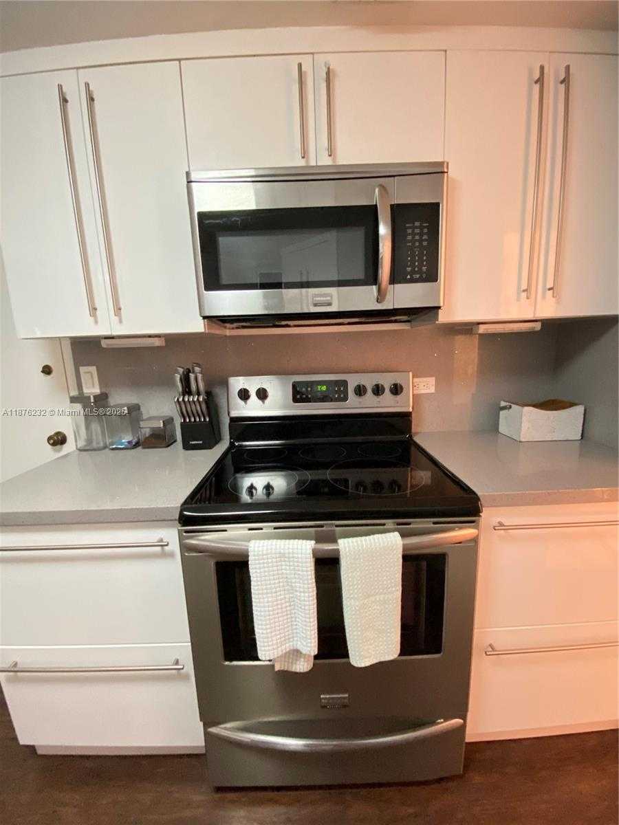 Small Image of 905 BRICKELL BAY DR #327, Miami Number 32