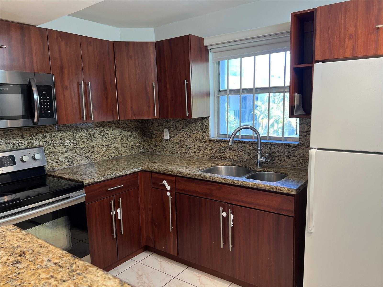 Small Image of 10 NORTH WEST 87TH AVE #B211, Miami Number 11