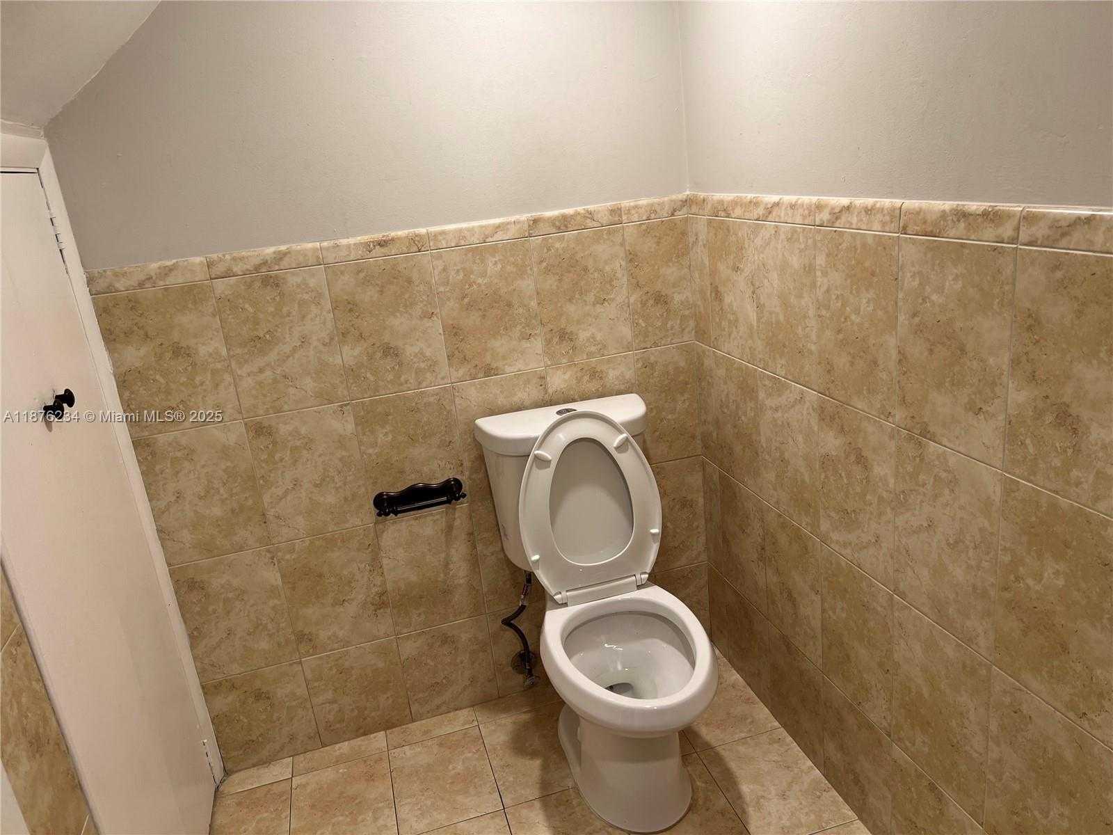 Small Image of 10 NORTH WEST 87TH AVE #B211, Miami Number 14