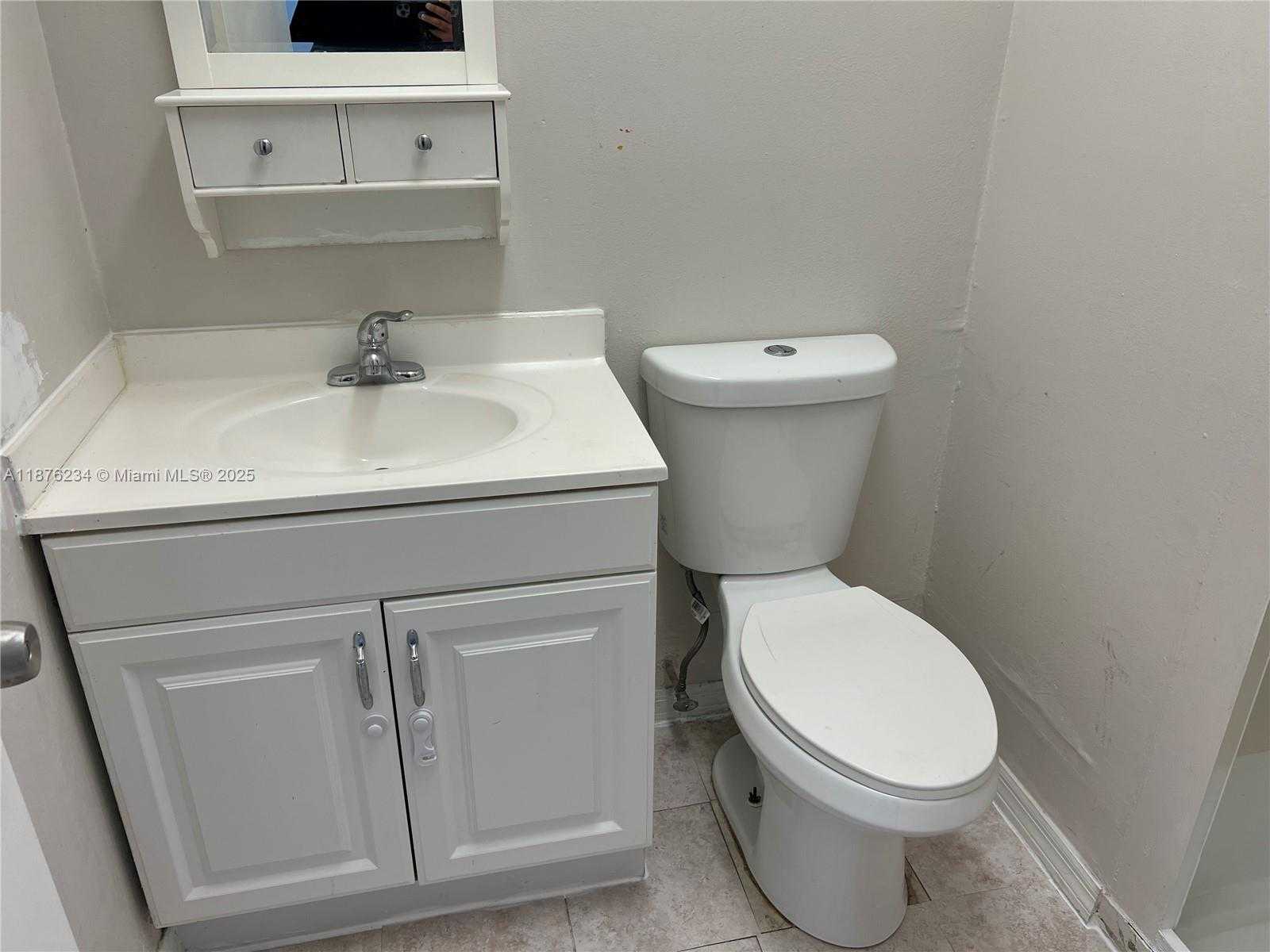Small Image of 10 NORTH WEST 87TH AVE #B211, Miami Number 22