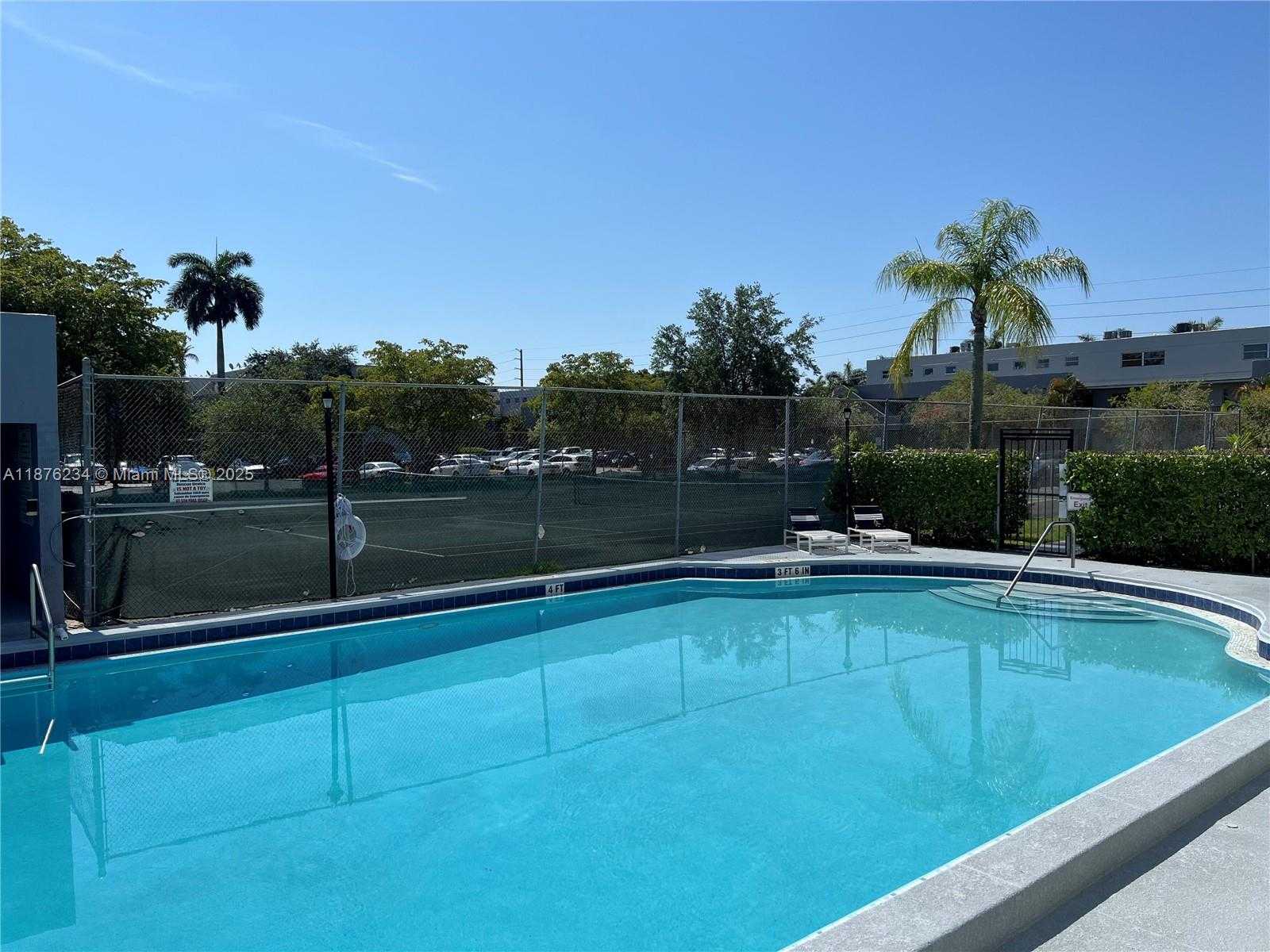 Small Image of 10 NORTH WEST 87TH AVE #B211, Miami Number 4
