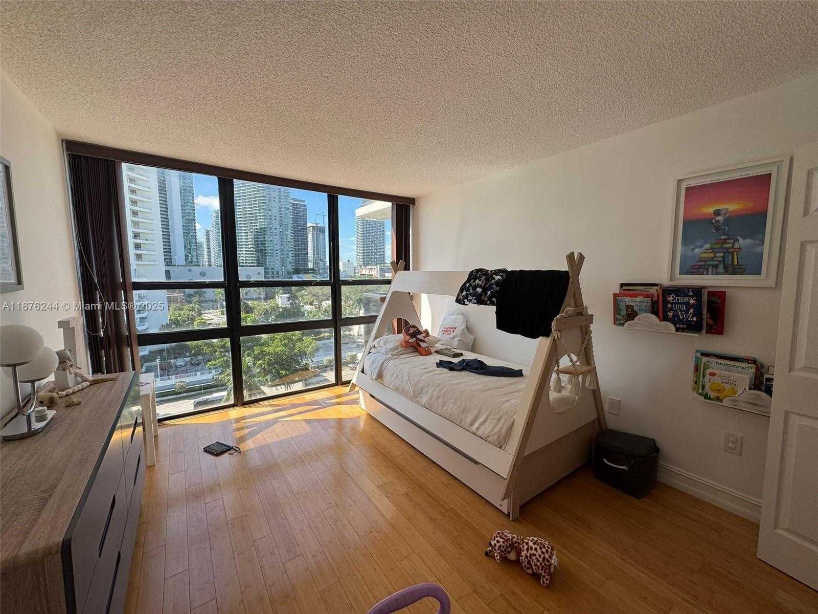 Small Image of 600 NORTH EAST 36TH ST #821, Miami Number 16