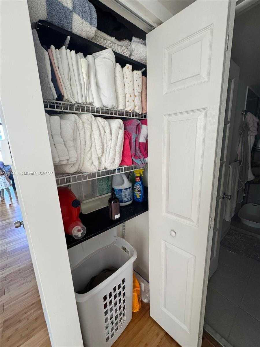 Small Image of 600 NORTH EAST 36TH ST #821, Miami Number 20