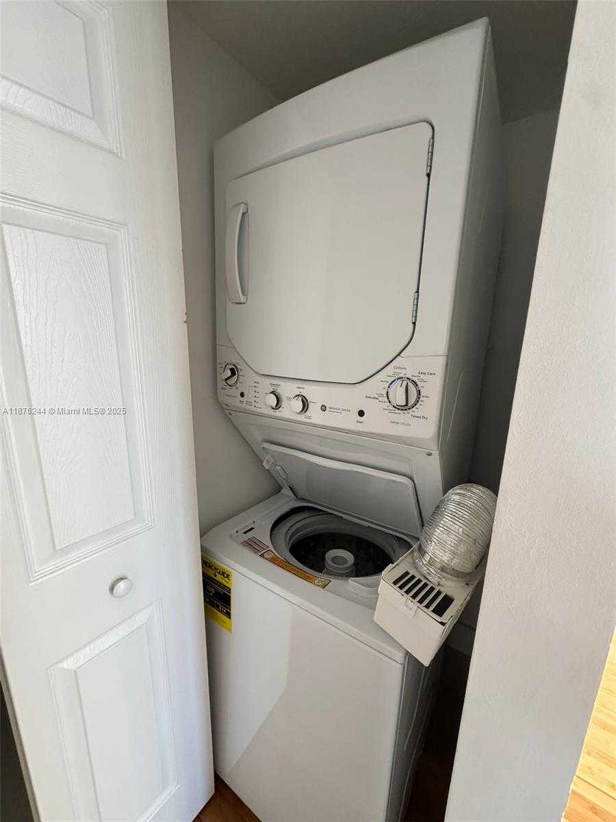Small Image of 600 NORTH EAST 36TH ST #821, Miami Number 21